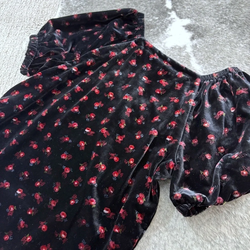 LOFT Velvet Floral Puff Sleeve Top